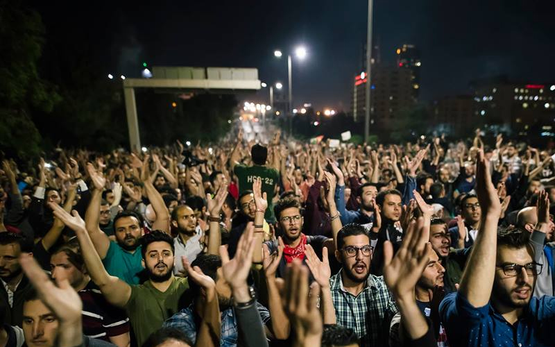 مشاهد من احتجاجات السبت على الدوار