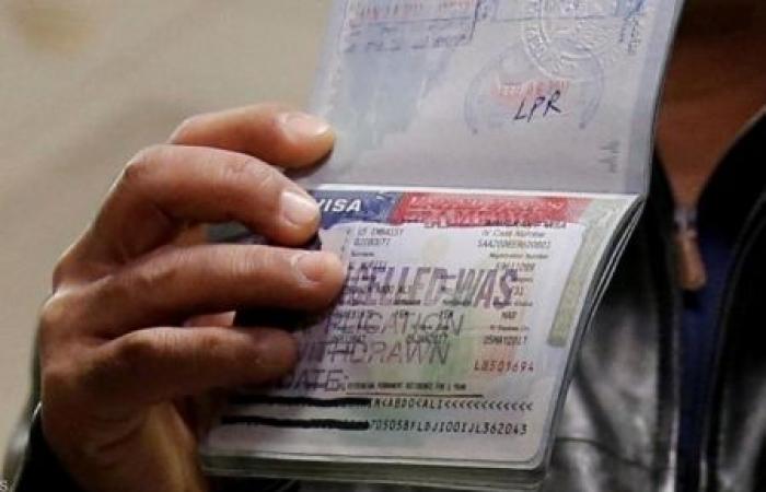 الولايات المتحدة تصدر تأشيرات لمواطني 7