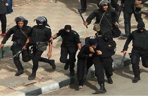 واشنطن بوست: كيري قلق بشأن القمع