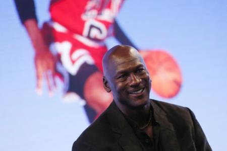 190 ألف دولار ثمن حذاء لمايكل