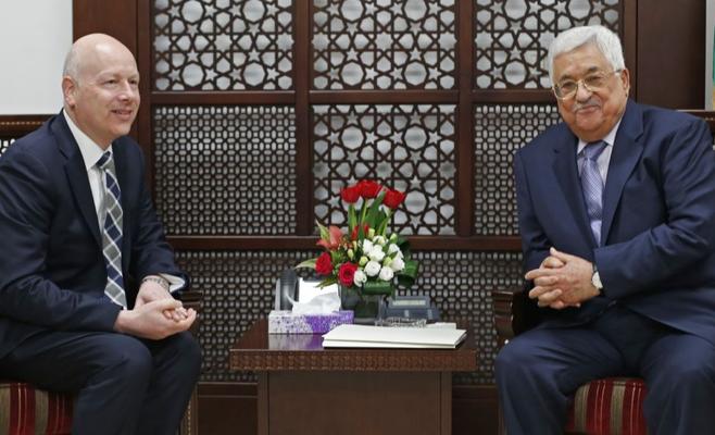 عباس لموفد ترامب: حل الدولتين خيار