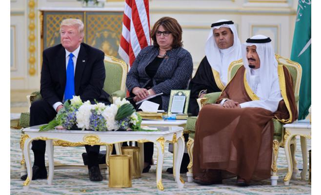 سياسيون: قمة الرياض مهمة للإحاطة بملفات