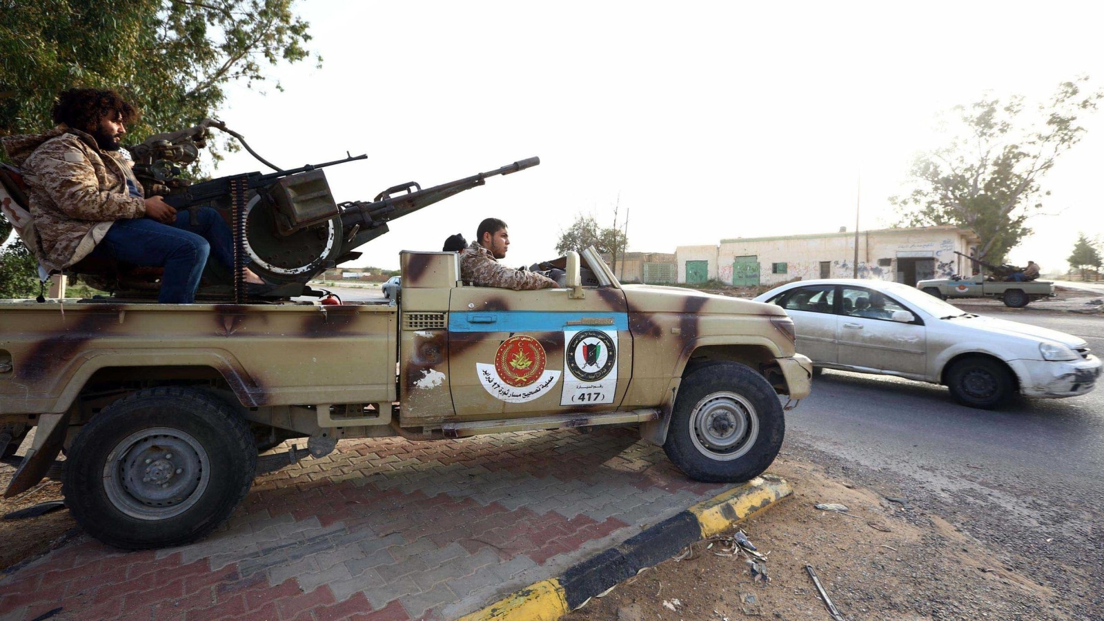 فجر ليبيا تتقدم بقاعدة الوطية وهدوء