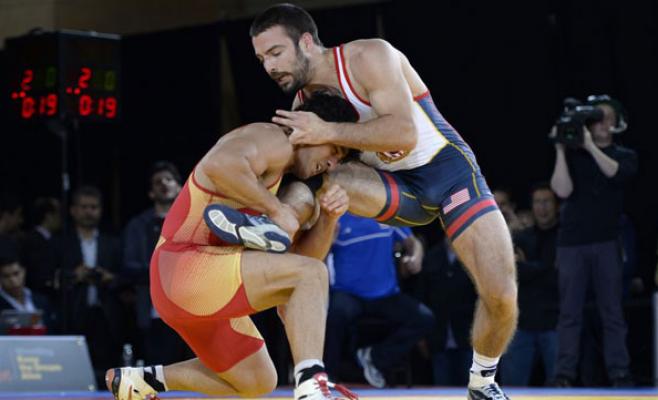 إيران ترفض منح تأشيرة لفريق مصارعة