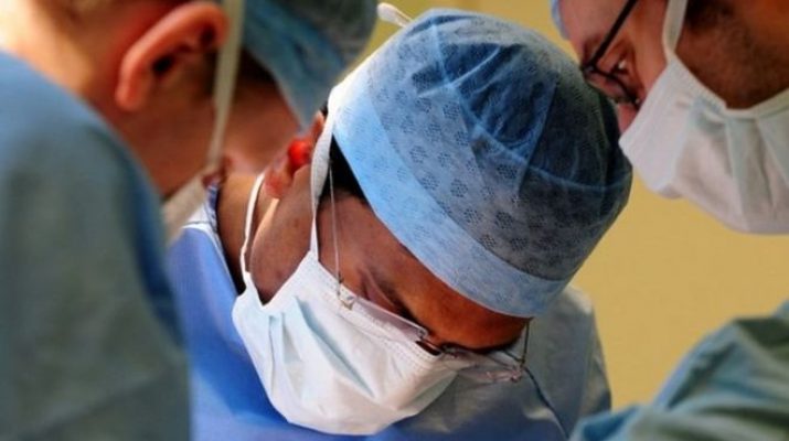 عمليات مجانية لمرضى العيون في الأردن