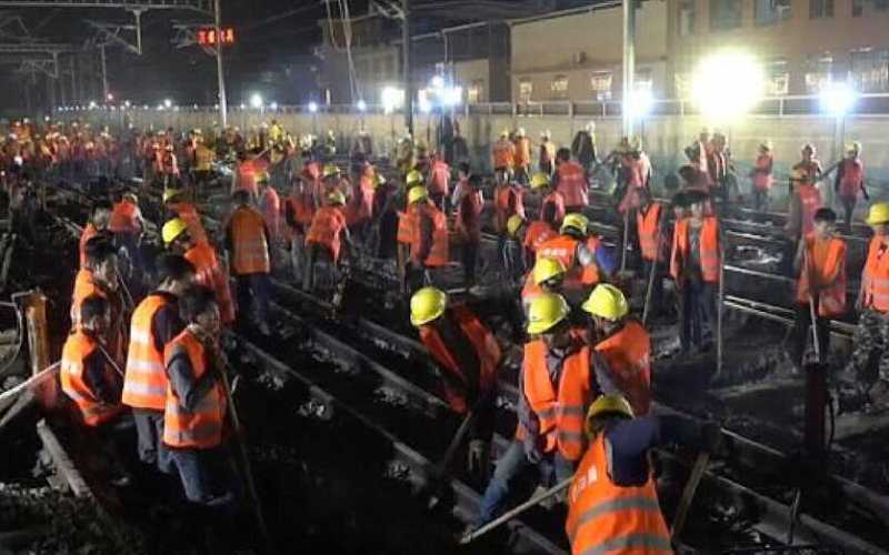 الصين تنجز بناء مسار سكة حديد