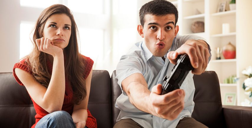 كيف تتعاملين مع سلوكيات شريكك المزعجة؟