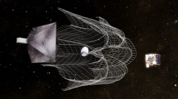 رماح وشباك الصيد.. لتنظيف الفضاء من