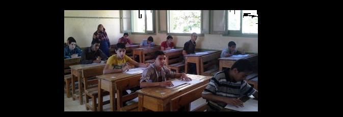 طلبة وأهال يتناقلون أسئلة اللغة الإنجليزية