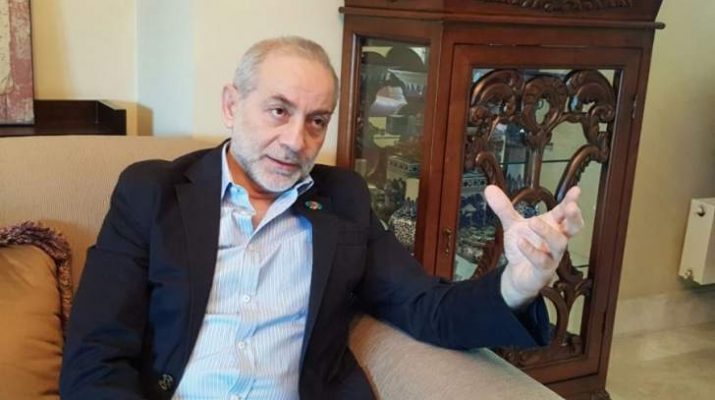 بالفيديو:وزير لبناني يهين مذيعة على الهواء