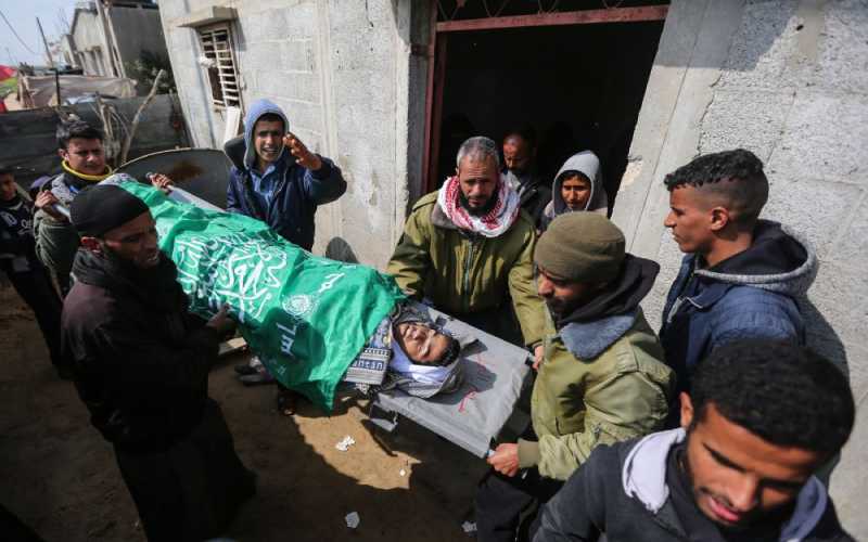 استشهاد طفل فلسطيني متأثرا بجراحه وسط