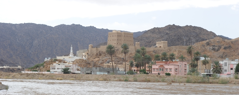 قصف نجران السعودية بالهاون وانقطاع الكهرباء