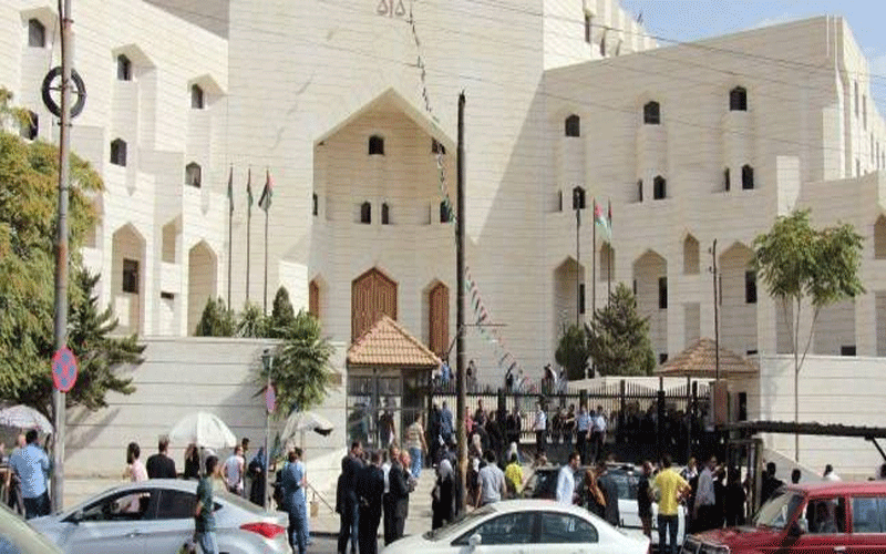 بالاسماء .. تعيينات و تنقلات لعدد