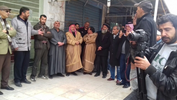 الطفيلة: وقفة احتجاجية تستنكر نية الحكومة