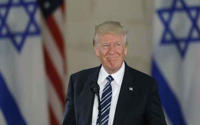 ترمب يمنع تحويل المساعدات للفلسطينيين