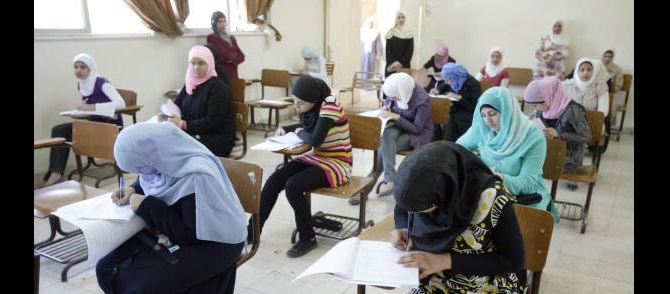 امين عام التربية بالوكالة يتفقد قاعات