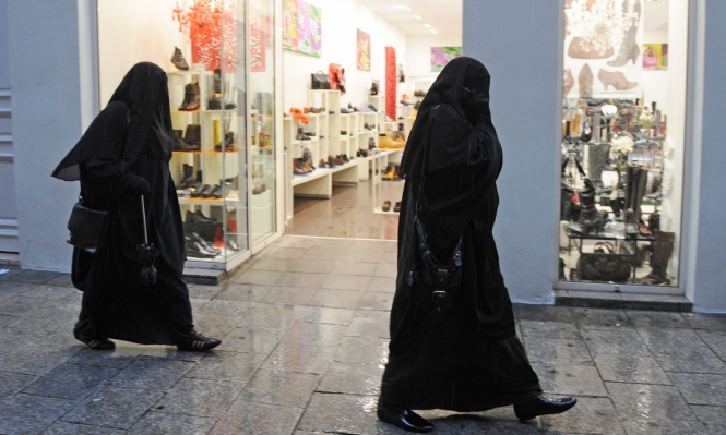 النمسا تحظر الحجاب وغطاء الوجه والسعودية