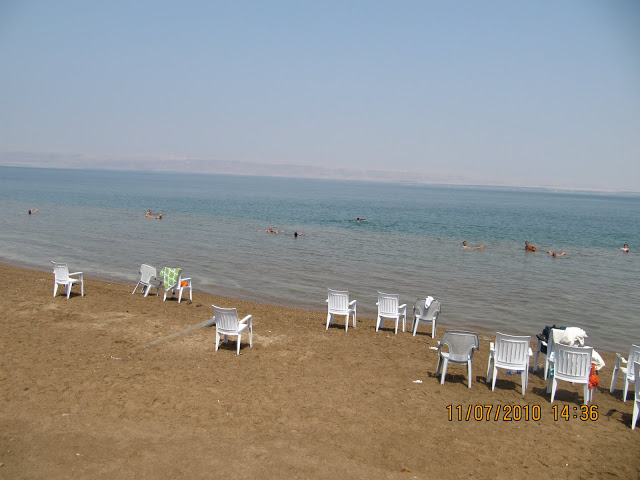 قرار.. منع السباحة في البحر الميت