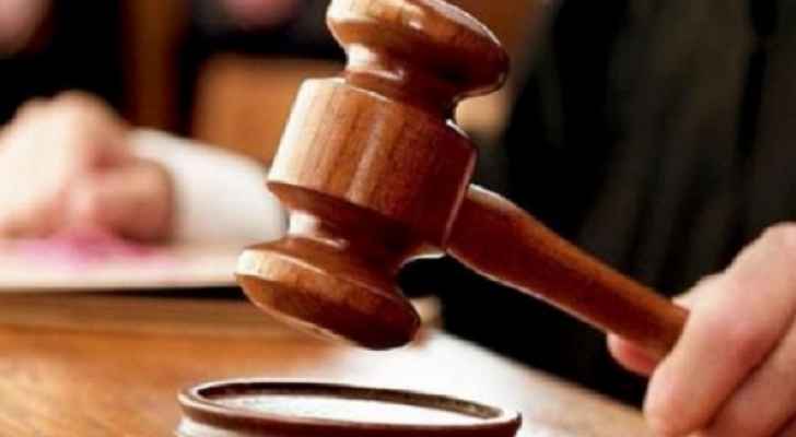 4 سنوات لهاتك عرض فتاة تعرف