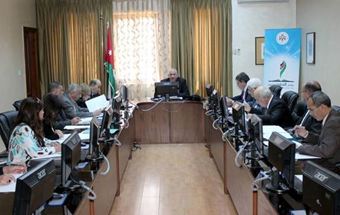 الذنيبات يتفقد مركز مصادر التعلم في