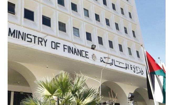 خبراء: ارقام وزارة المالية تجميلية بهدف
