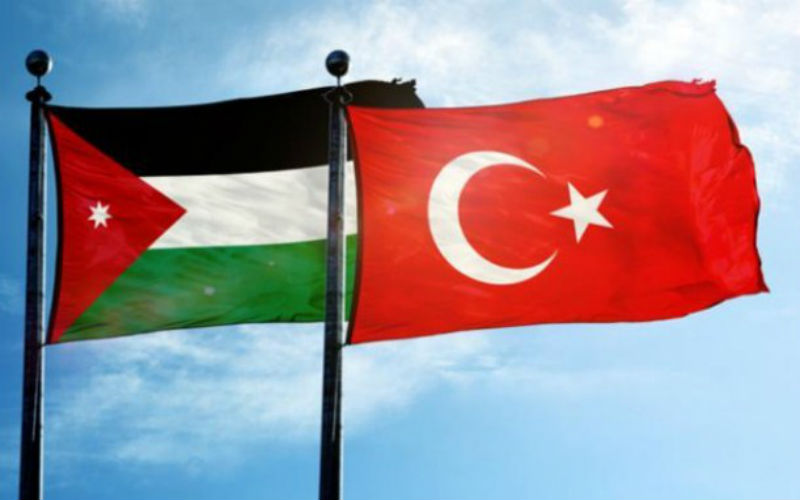 وزير الخارجية التركي يستقبل السفير الأردني