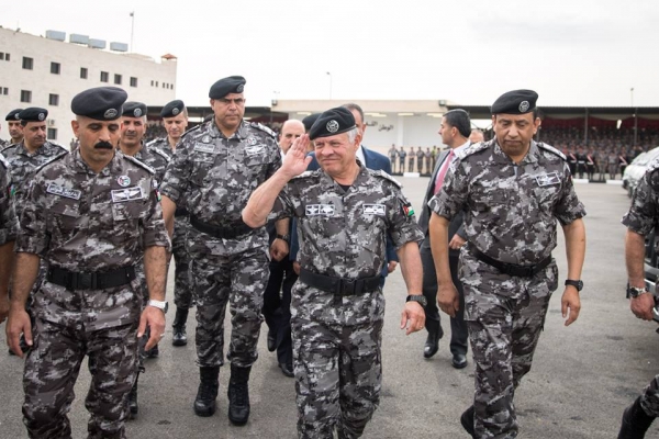 الملك يفتتح مباني قيادة درك الشمال