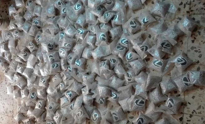 إحباط محاولة تهريب 250 ألف حبة