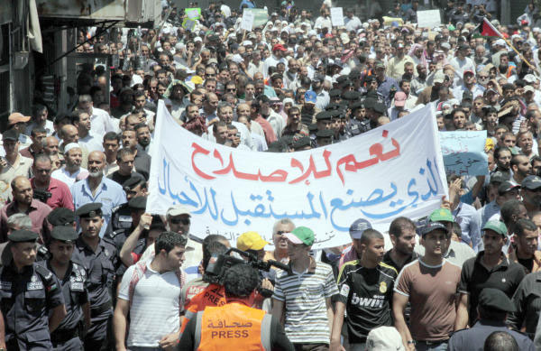 اعتقال علي البريزات من حراك ذيبان