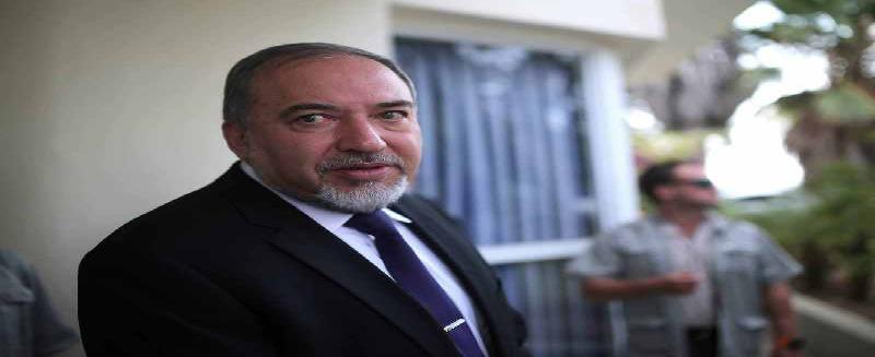 (ليبرمان) يدعو لاجتياح كامل لغزة