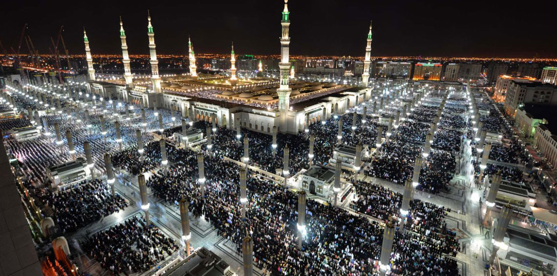 شاهد بالفيديو.. إفطار رمضاني (5 نجوم)