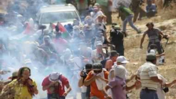إصابة 3 فتيان برصاص الاحتلال في