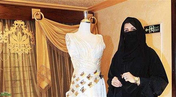 سعودية تصمم فستان زفاف من 150
