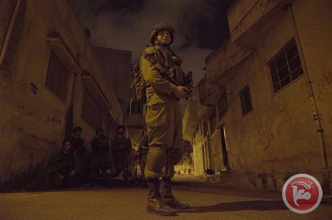 اعتقال شابين خلال اقتحام البيرة