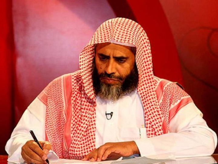 اغلاق حساب عوض القرني.. ومغردون: عقبال