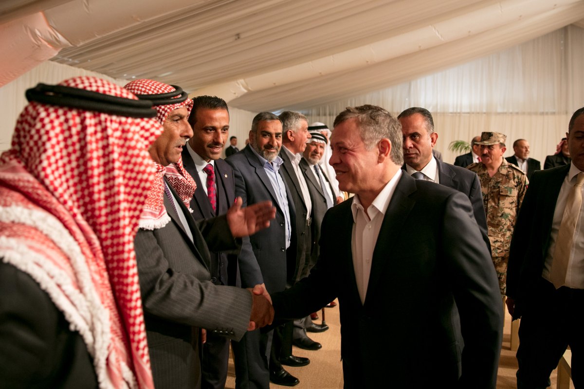 الملك يلتقي شخصيات ووجهاء محافظة الطفيلة