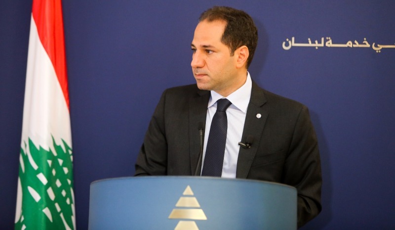 رئيس حزب الكتائب اللبناني يصل الى