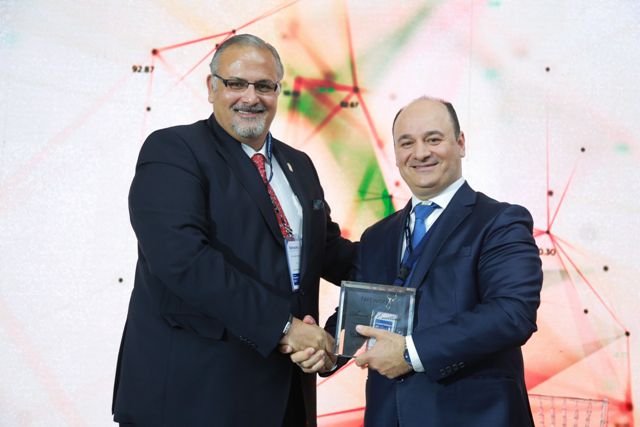 مؤتمر المدفوعات الخامس يكرم بنك القاهرة