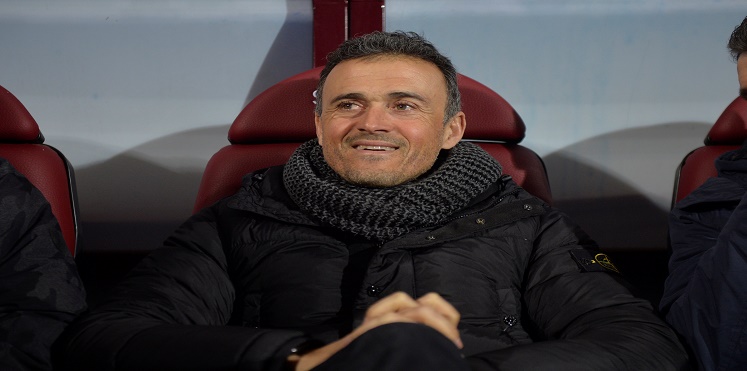 إنريكي يكشف سبب تراجع برشلونة في