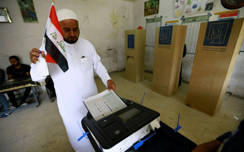 العراقيون يقترعون رغبة في التغيير