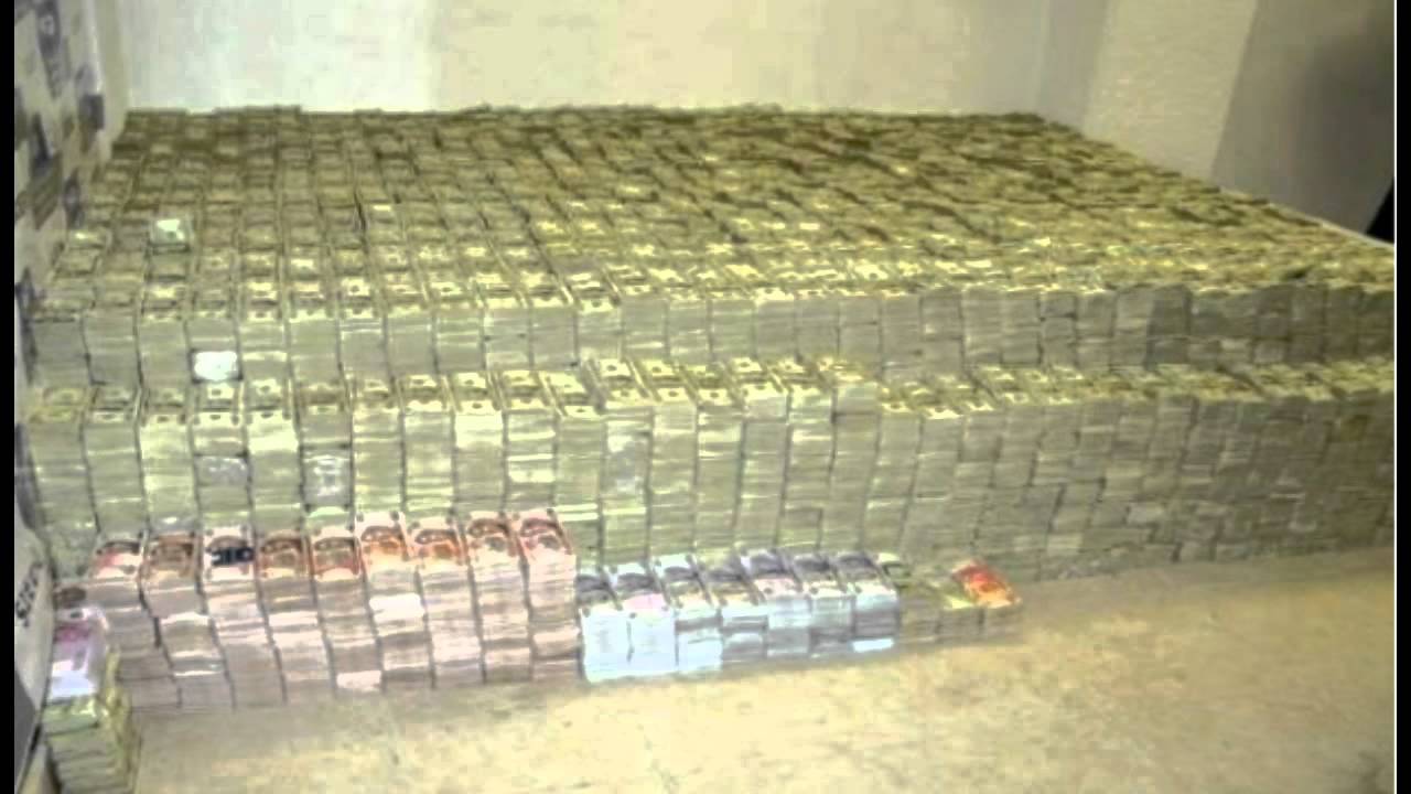 ما يقارب 400 مليار دولار من