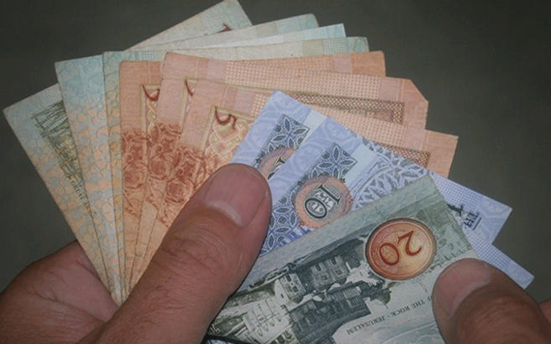 الأردنيون اقترضوا 9.5 مليار دينار من