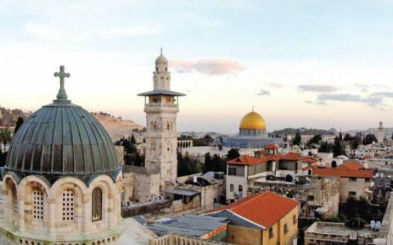 بطريرك ورؤساء كنائس القدس يشكرون الملك