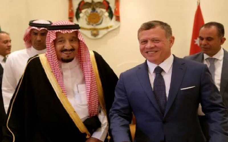 الملك يصل إلى السعودية