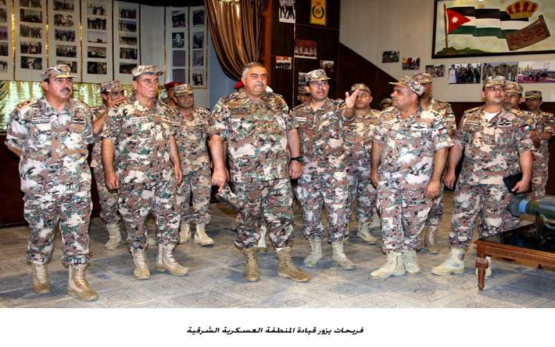 فريحات يزور قيادة المنطقة العسكرية الشرقية