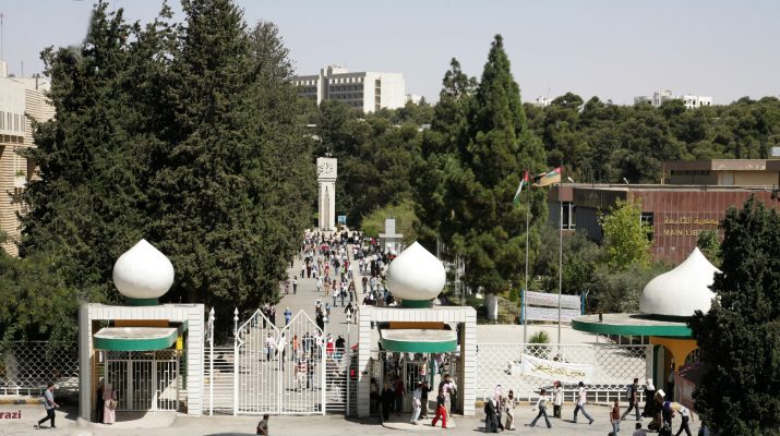 وزير التعليم العالي يقدم توصية برفع
