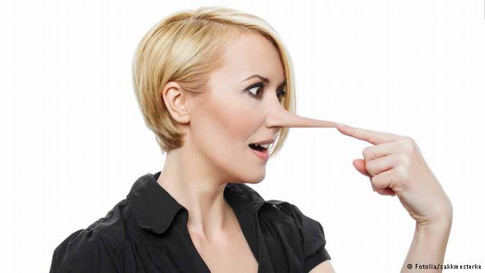 تعبيرات جسدية تفضح الكاذب