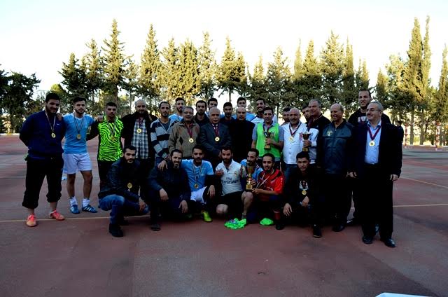 (الطلبة) يفوز على فريق الهيئتين (التدريسية