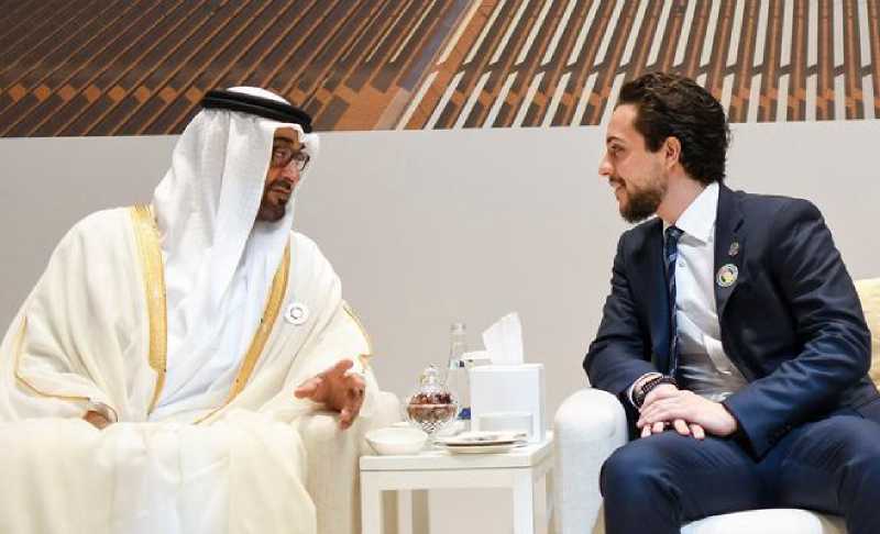 ولي العهد يلتقي ولي عهد أبو