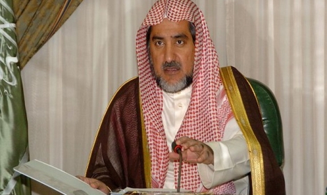 وزير سعودي شعار رابعة رفضا للقتل